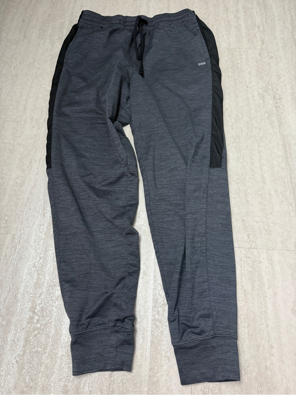 DSG joggers sweatpants Men’s Charcoal Gray Performance Jogger Pants